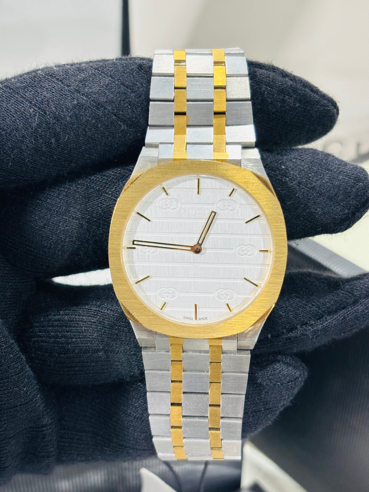 Gucci 25h Slim 38mm Men's Luxury Master Watch